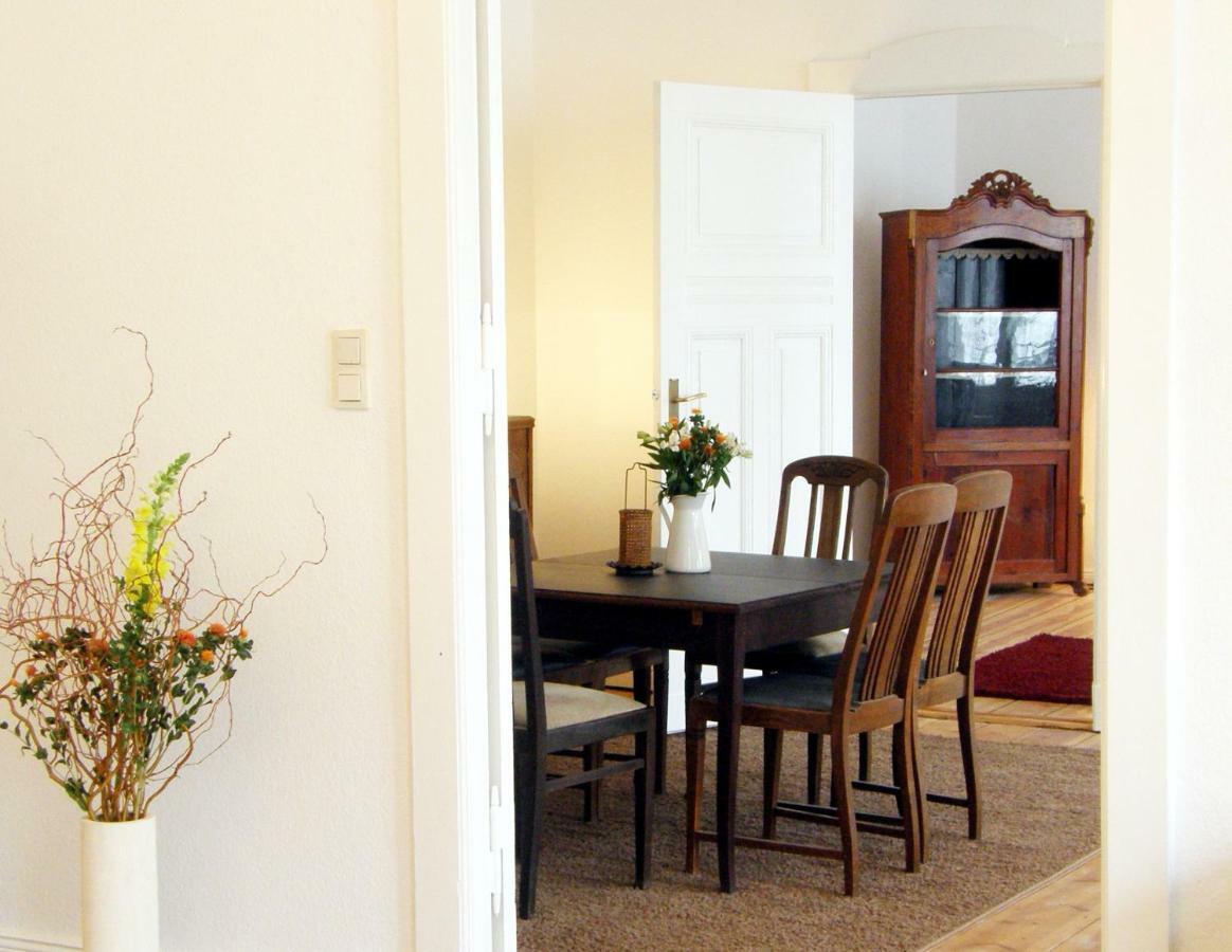 Elegante Altbauwohnung Berlin Kültér fotó